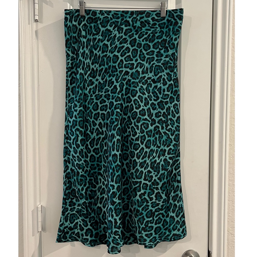 Leith Teal and Black Leopard Silk MIDI Skirt Medium